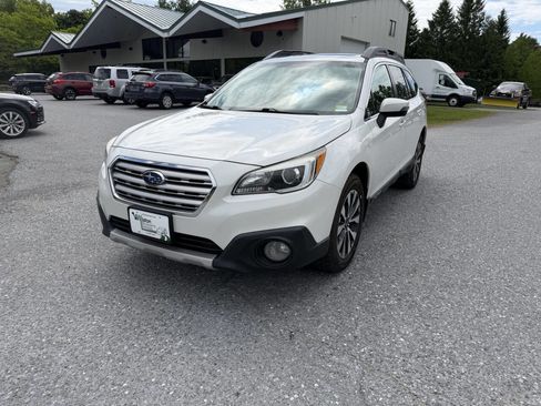 Used 2016 Subaru Outback 2.5i Limited AWD/4WD image 1