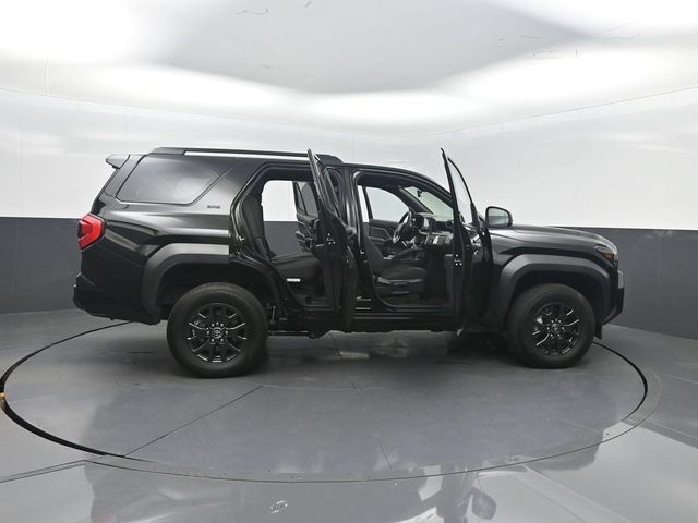 Used 2025 Toyota 4Runner SR5 AWD/4WD image 31