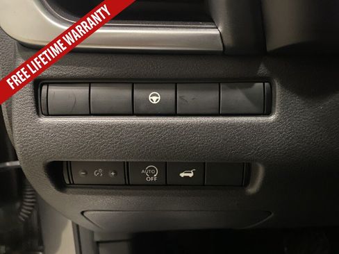 Used 2024 Nissan Rogue SV AWD/4WD image 34