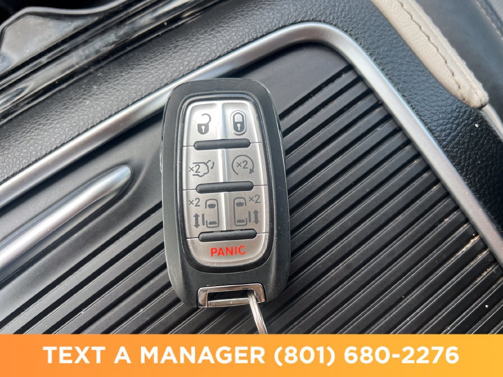 Used 2023 Chrysler Pacifica Limited w/ Uconnect Theater Family Group AWD/4WD image 30