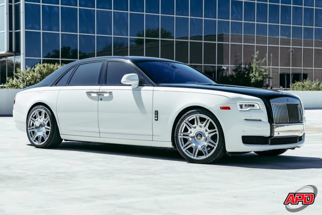 Used 2017 Rolls-Royce Ghost RWD image 42