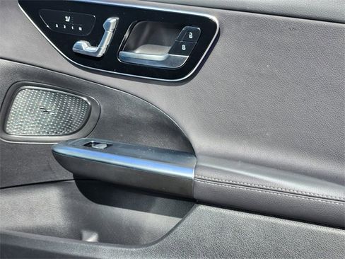 Certified 2025 Mercedes-Benz C 300 4MATIC Sedan image 20