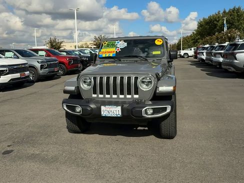 Used 2021 Jeep Wrangler Unlimited Sahara w/ Uconnect 4C Nav & Sound Group image 2