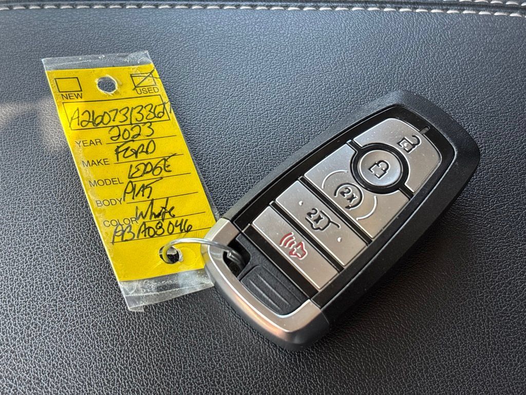 Used 2023 Ford Edge Titanium AWD/4WD image 37