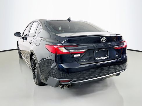Used 2025 Toyota Camry SE w/ Convenience Package FWD image 8