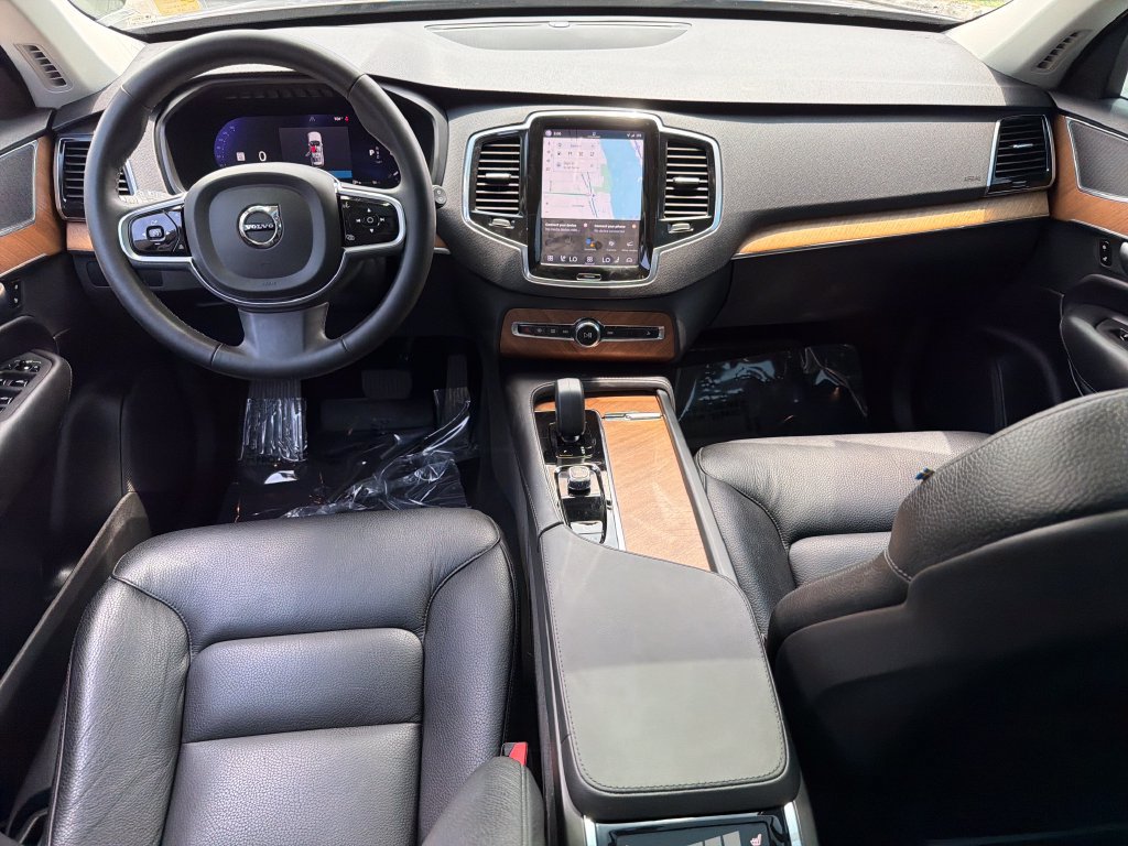 Used 2023 Volvo XC90 B5 Plus w/ Protection Package Premier AWD/4WD image 14