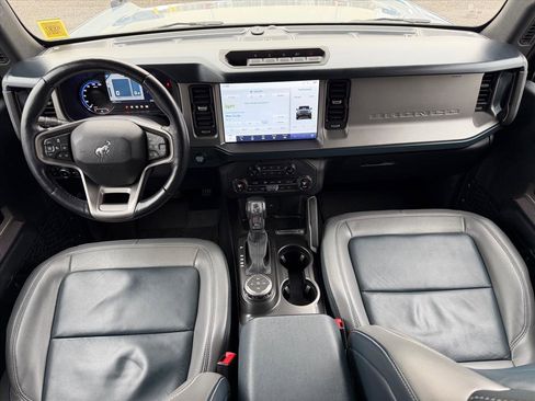 Used 2023 Ford Bronco Outer Banks w/ Sasquatch Package image 13