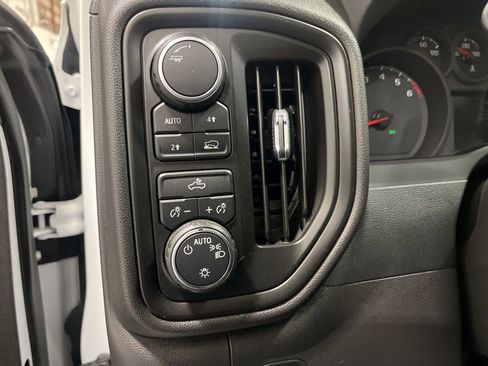 Certified 2022 Chevrolet Silverado 1500 Custom image 13
