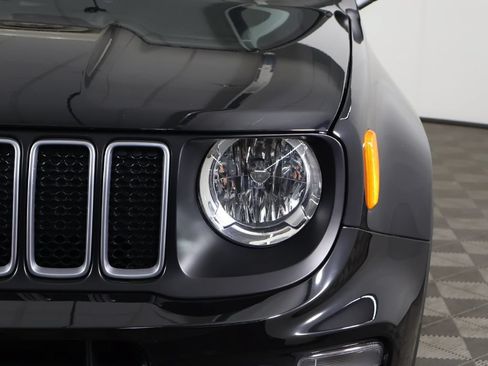Used 2023 Jeep Renegade Latitude AWD/4WD image 13