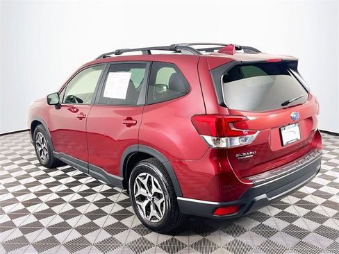 Used 2021 Subaru Forester Premium image 6