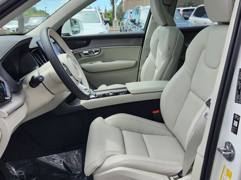 New 2026 Volvo XC90 T8 Ultra w/ Protection Package Premier image 7