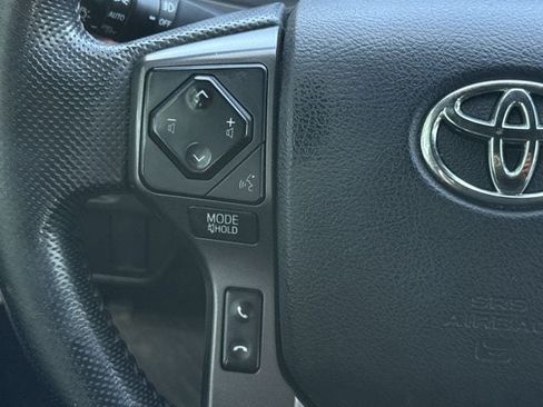 Used 2016 Toyota Tacoma TRD Sport RWD image 13