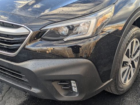 Used 2022 Subaru Outback Premium image 12