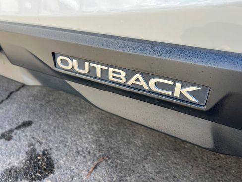 Used 2022 Subaru Outback Premium AWD/4WD image 29
