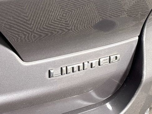 Used 2022 Jeep Grand Cherokee L Limited w/ Luxury Tech Group II AWD/4WD image 25