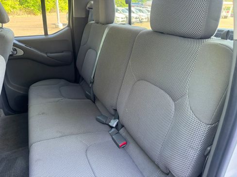 Used 2016 Nissan Frontier SV RWD image 20