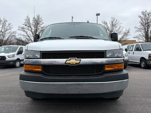 Used 2024 Chevrolet Express 2500 w/ Driver Convenience Package image 18