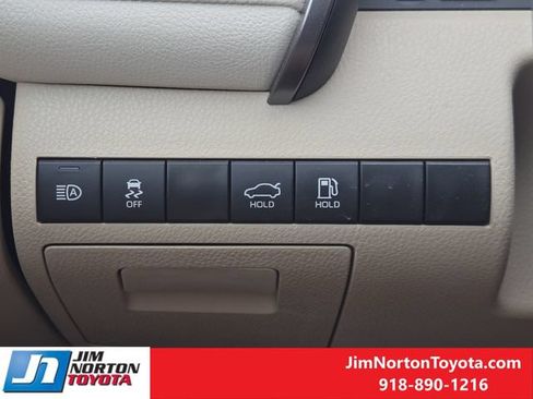 Used 2024 Toyota Camry LE w/ Convenience Package FWD image 24