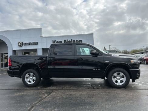 New 2026 RAM 1500 Big Horn AWD/4WD image 13