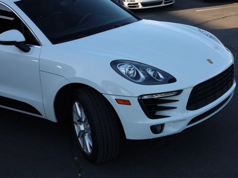 Used 2016 Porsche Macan S image 10