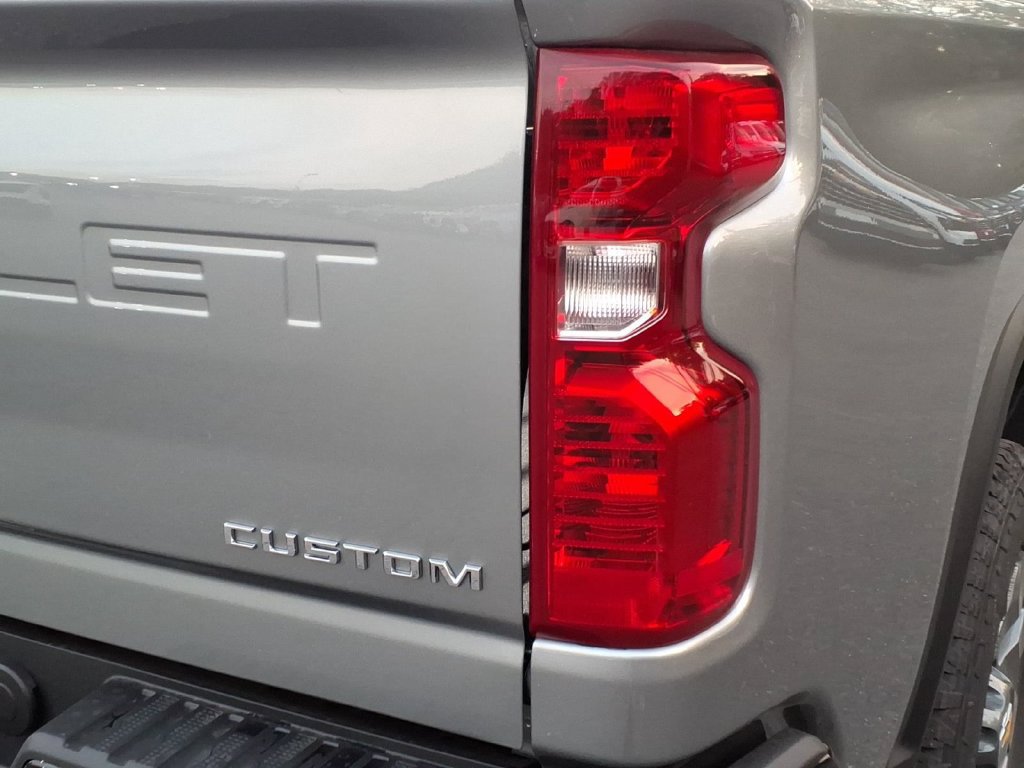 New 2026 Chevrolet Silverado 2500 Custom w/ Custom Value Package AWD/4WD image 11