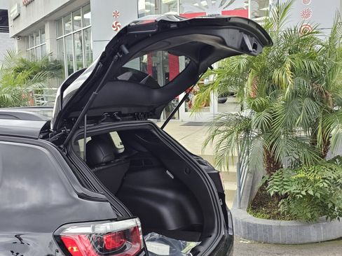 New 2026 Jeep Compass Limited image 8