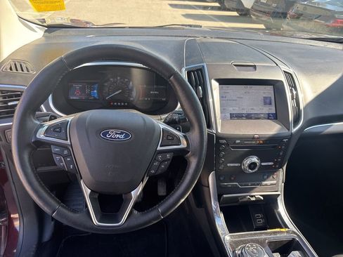 Used 2019 Ford Edge Titanium w/ Equipment Group 301A AWD/4WD image 7