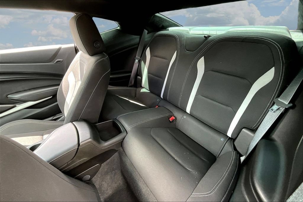 Used 2022 Chevrolet Camaro LT w/ Technology Package RWD image 21