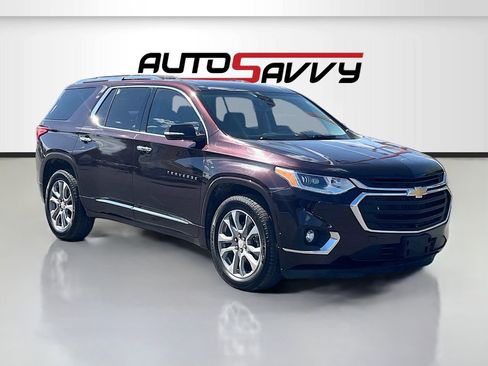 Used 2021 Chevrolet Traverse Premier FWD image 1