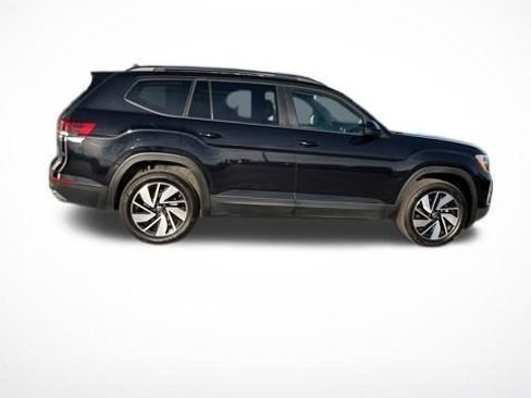 Used 2025 Volkswagen Atlas SE FWD image 6