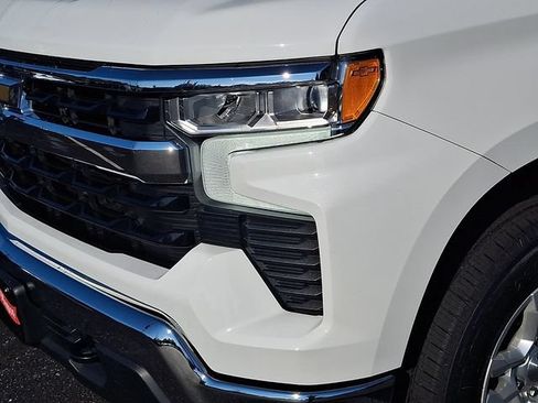 Used 2023 Chevrolet Silverado 1500 LT AWD/4WD image 9