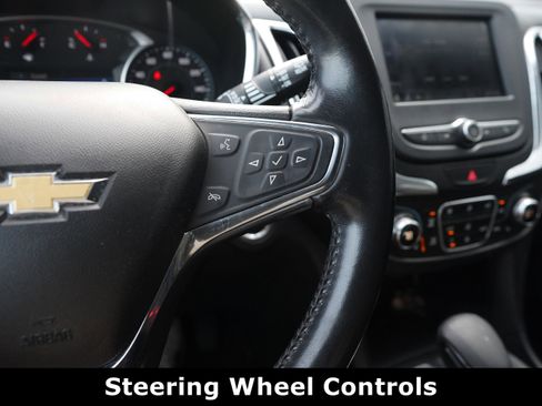 Used 2020 Chevrolet Equinox LT w/ Driver Convenience Package image 23