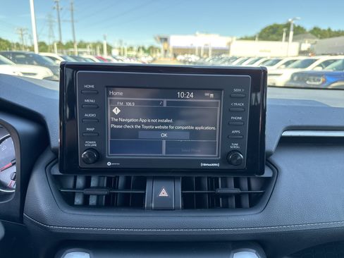 Used 2020 Toyota RAV4 LE AWD/4WD image 24