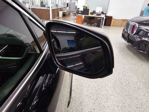 Used 2021 Toyota RAV4 LE AWD/4WD image 38