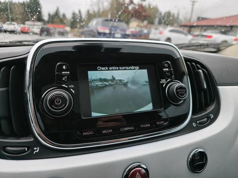 Used 2018 FIAT 500 Lounge image 17