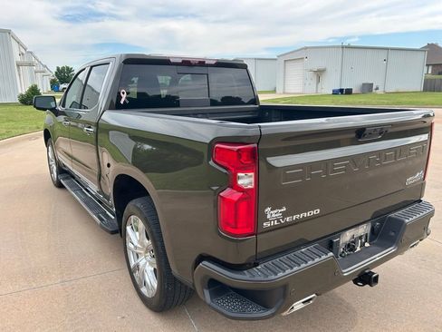 Used 2023 Chevrolet Silverado 1500 High Country w/ High Country Premium Package AWD/4WD image 3