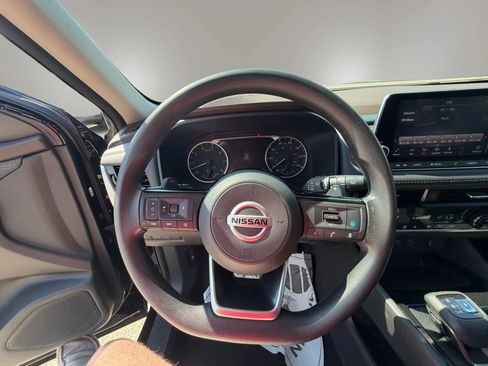 Used 2021 Nissan Rogue SV FWD image 21