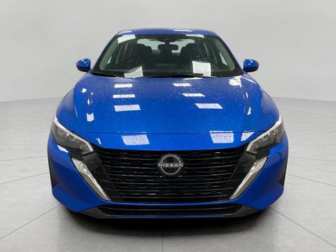 Used 2025 Nissan Sentra SV image 9