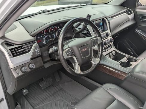 Used 2019 GMC Yukon SLT image 13