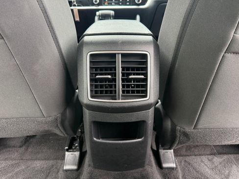 Used 2025 Kia Sportage LX image 28