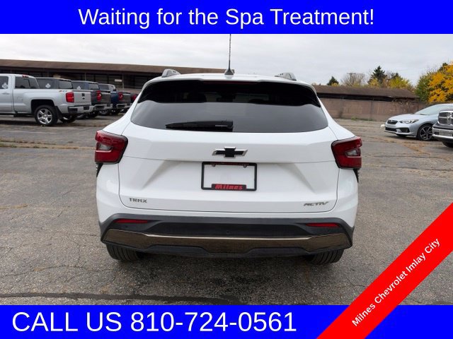 Certified 2025 Chevrolet Trax ACTIV w/ Sunroof Package FWD image 2