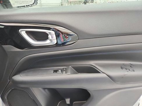 New 2026 Jeep Compass Latitude image 35