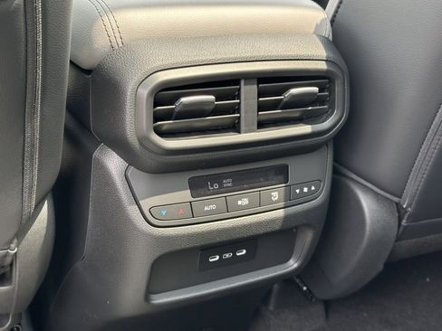 New 2025 Honda Pilot Touring image 18