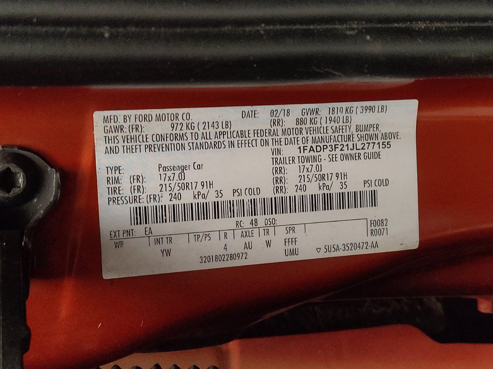 Used 2018 Ford Focus SE w/ SE Appearance Package FWD image 33