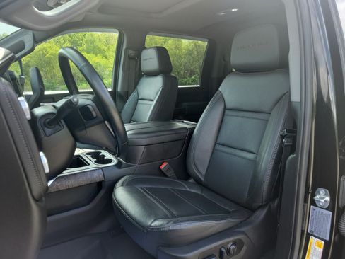Used 2023 GMC Sierra 2500 Denali w/ Denali Ultimate Package AWD/4WD image 14