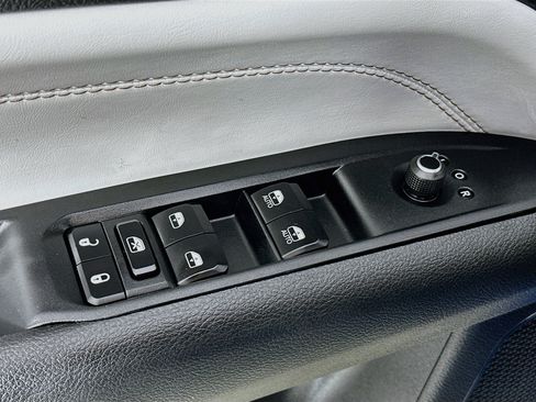 Used 2023 Jeep Compass Limited AWD/4WD image 17