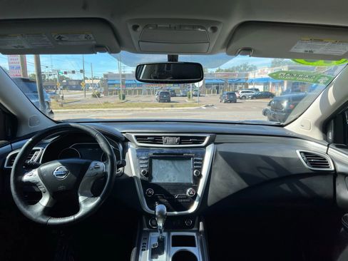 Used 2018 Nissan Murano SL w/ Midnight Edition Package image 10