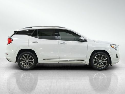 Used 2018 GMC Terrain Denali w/ GMC Pro Grade Package AWD/4WD image 6