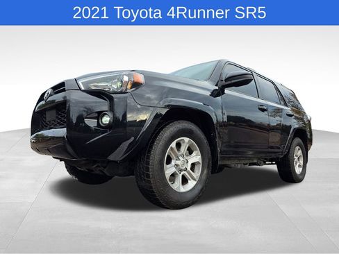 Used 2021 Toyota 4Runner SR5 image 10