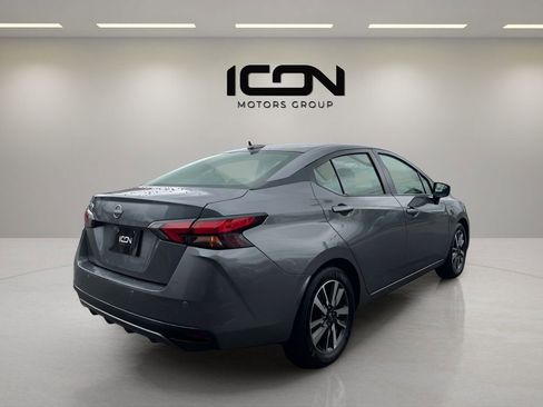 Used 2025 Nissan Versa SV FWD image 5